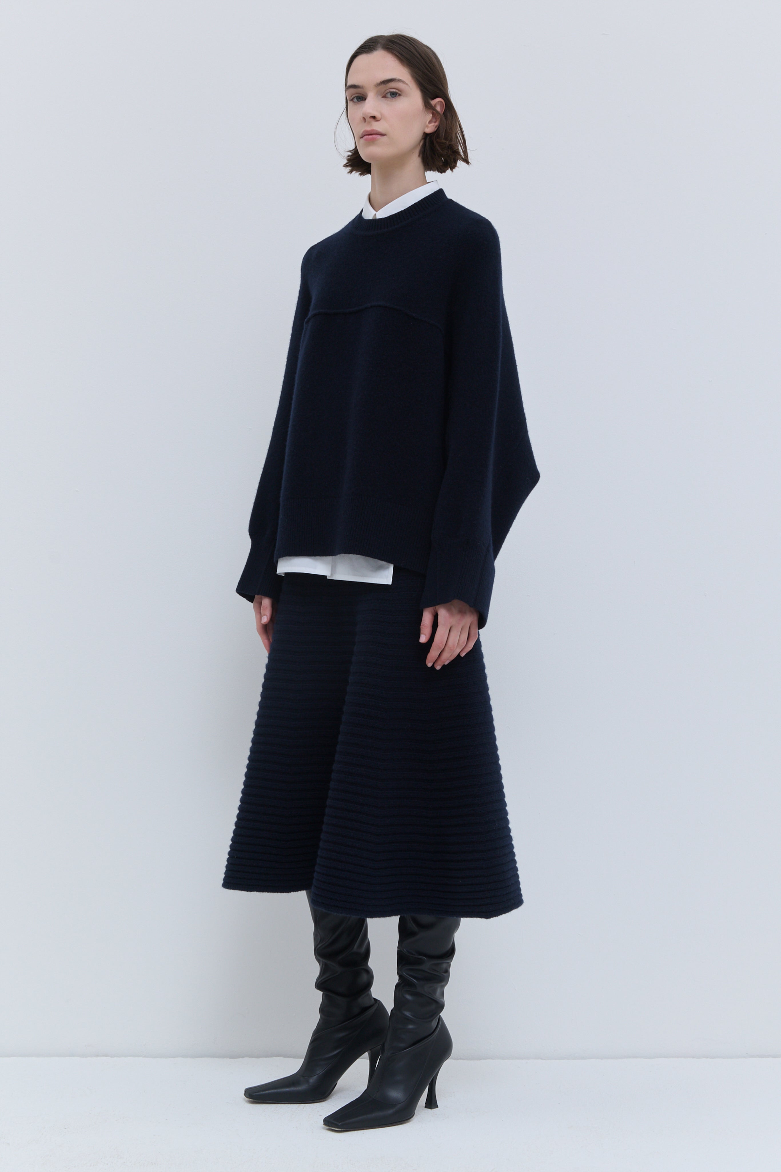 Christian Wijnants Kikki dark marine sweater with rounded sleeves