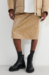 サビーストレートスカート