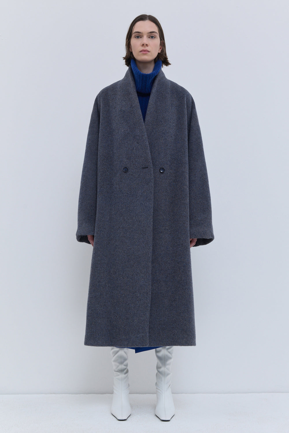 Women’s relaxed fit alpaca wool coat in dust blue