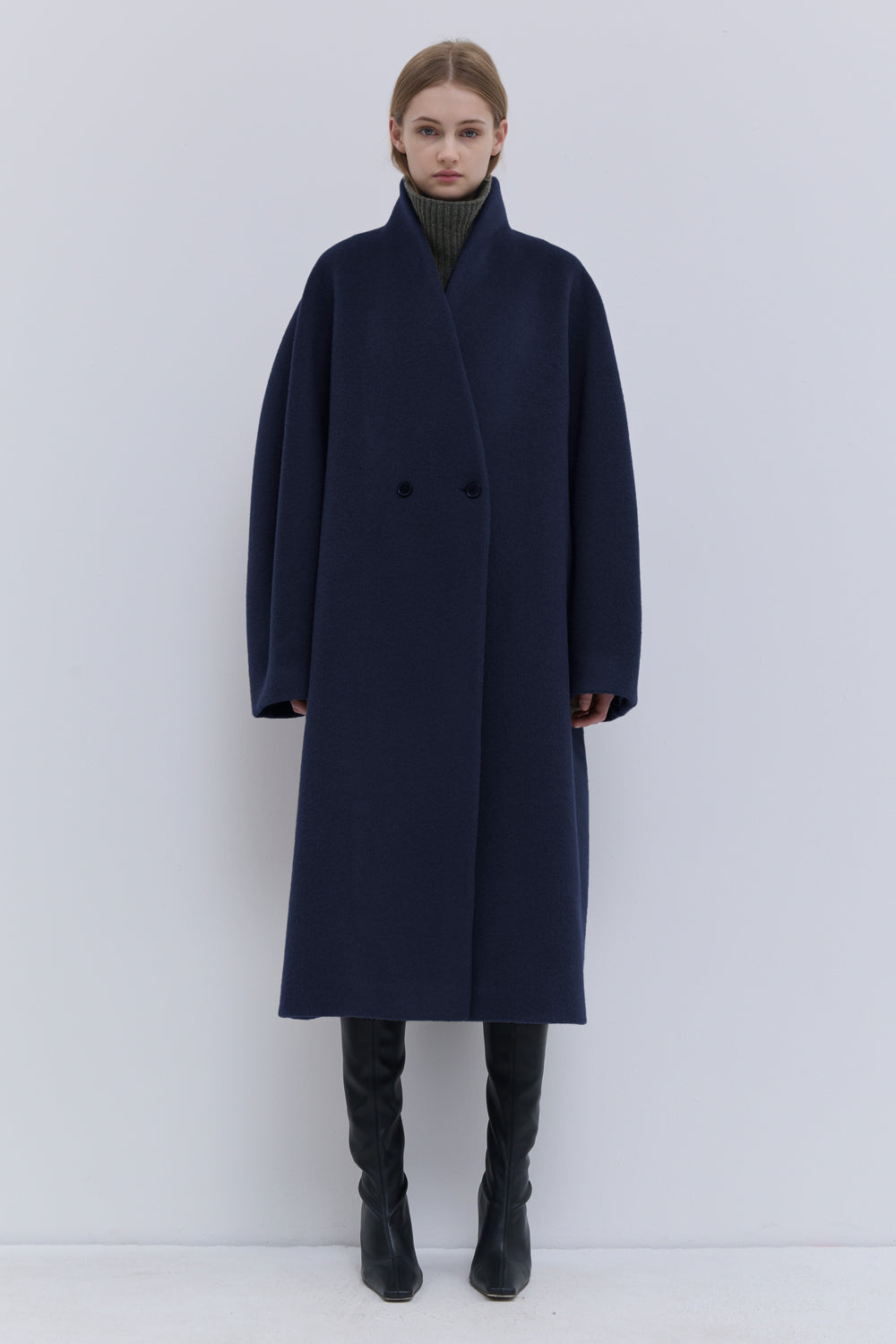 Women’s relaxed fit alpaca and virgin wool coat in navy