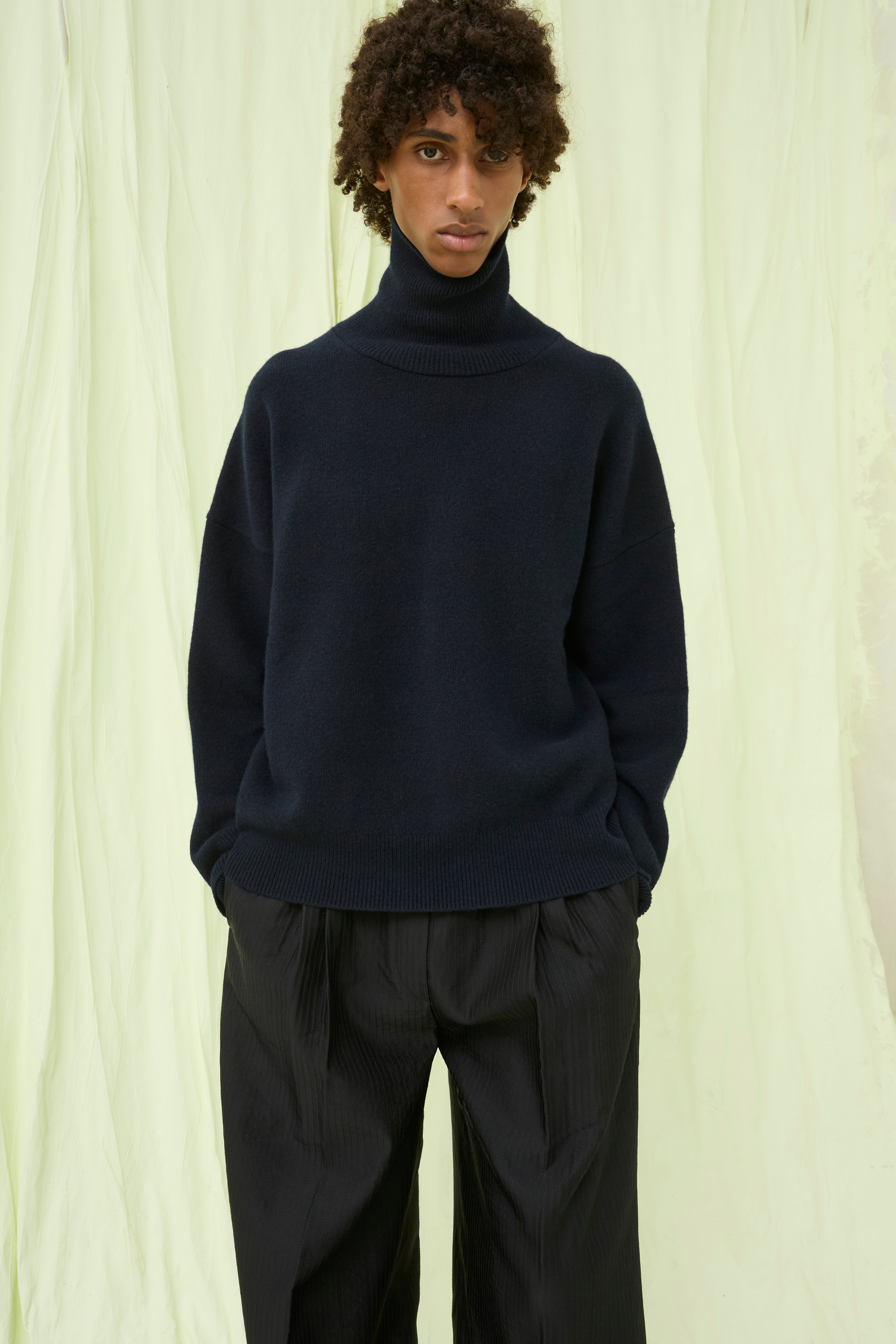 クリスチャン ワイナンツ 　ニット　ストライプ　立体　グリーン系／ブラック クリスチャン ワイナンツ ニット ストライプ 立体 グリーン系