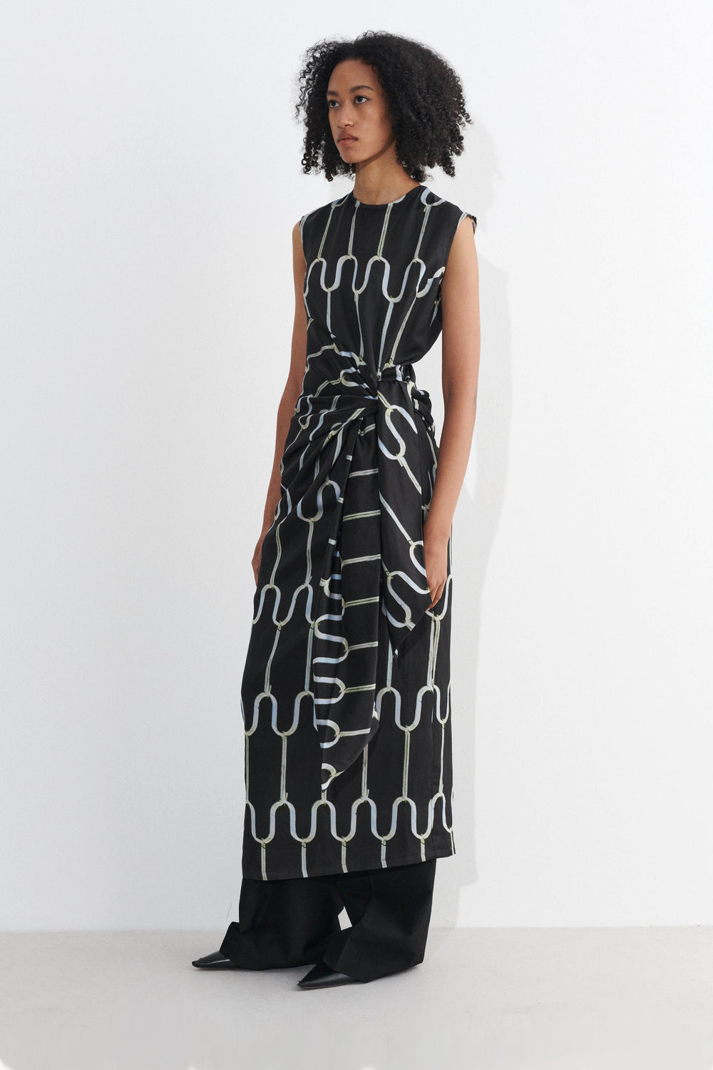 Daitra Dress