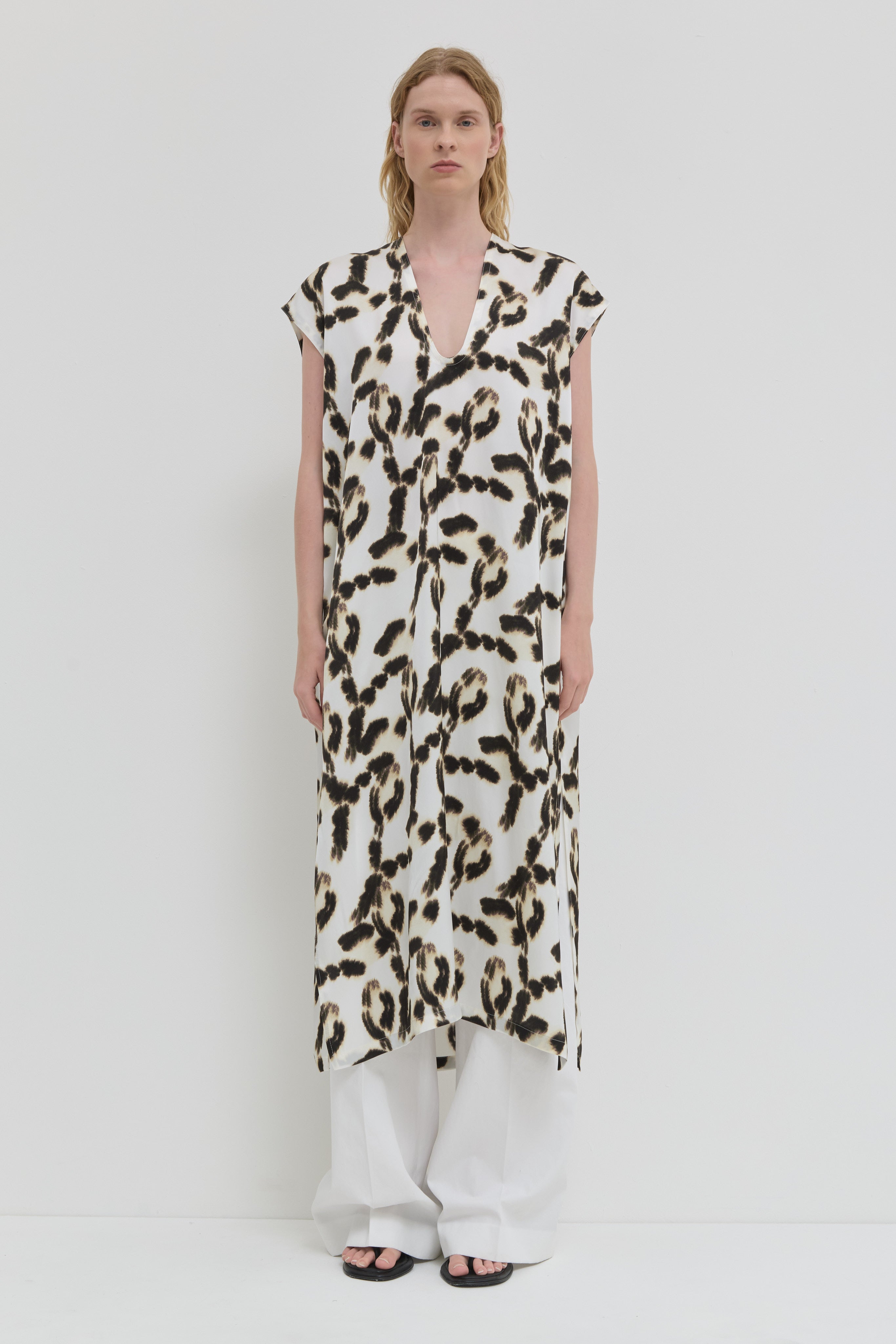 Deralosa belted V-neck dress in Vanilla Magnolia print front view