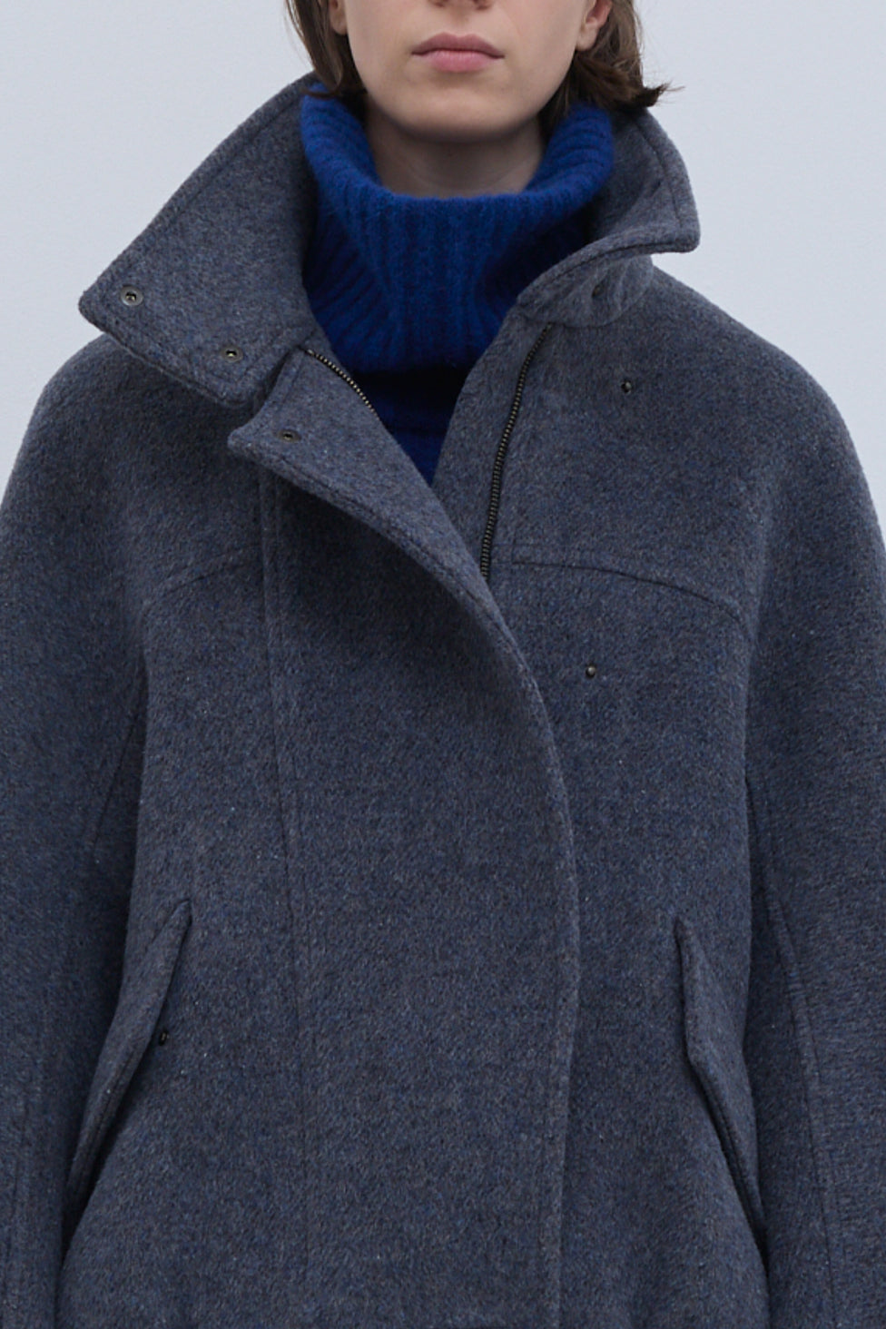 Christian Wijnants Japuto Dust Blue bomber jacket in alpaca and virgin wool blend with zip fastening