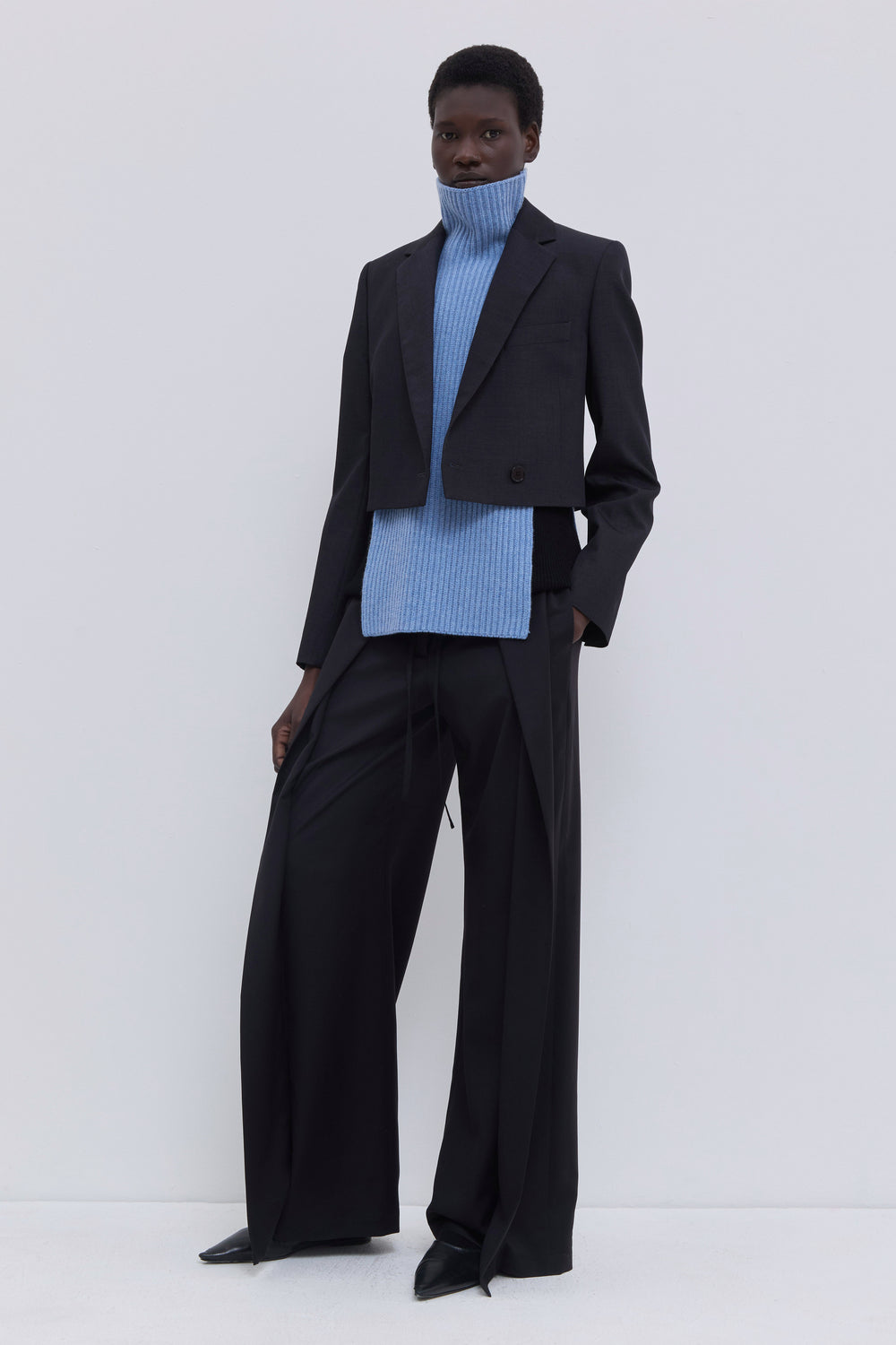 Jordia Cropped Tailored Blazer