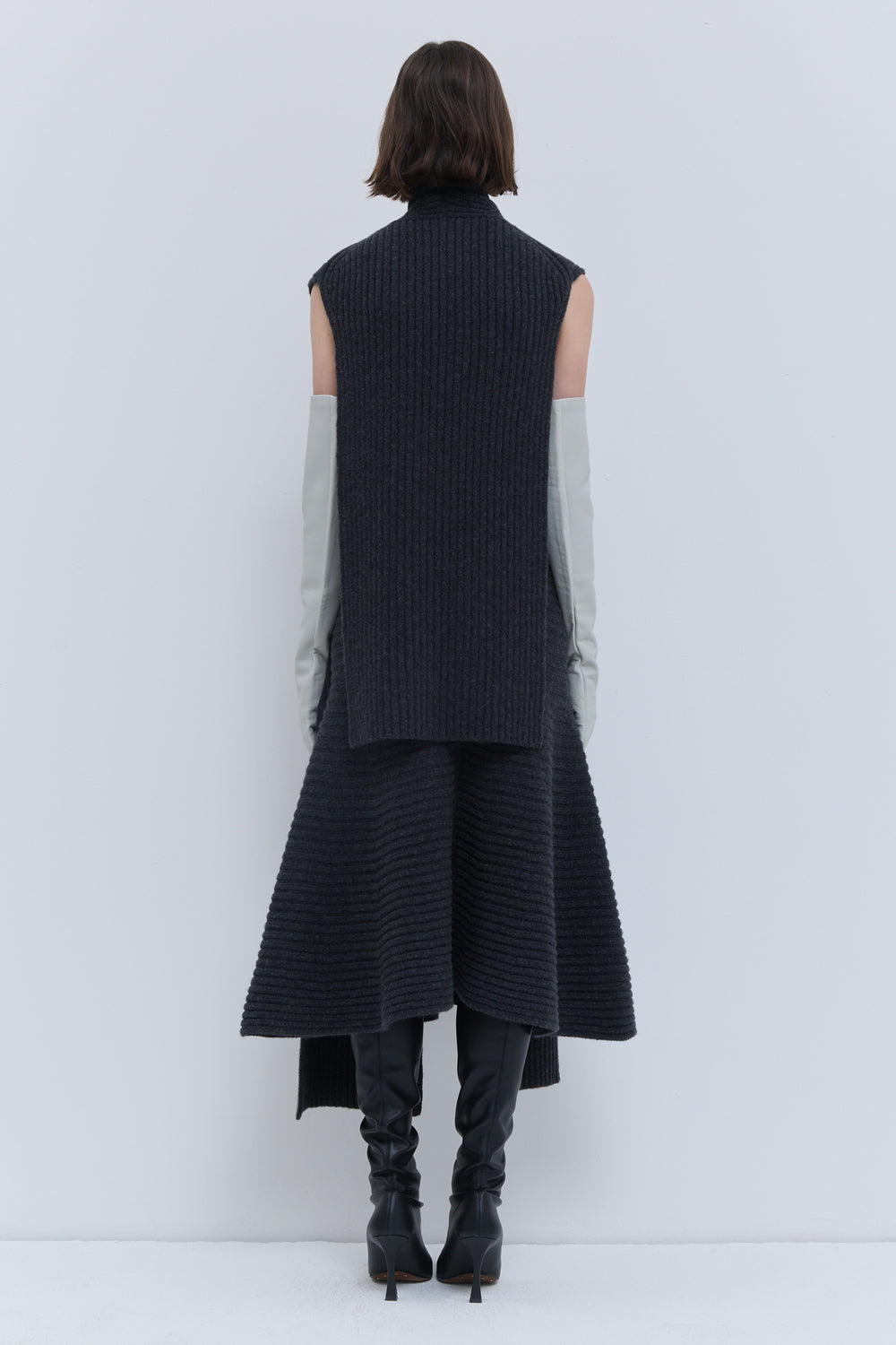 Christian Wijnants Kadija charcoal knit scarf back view