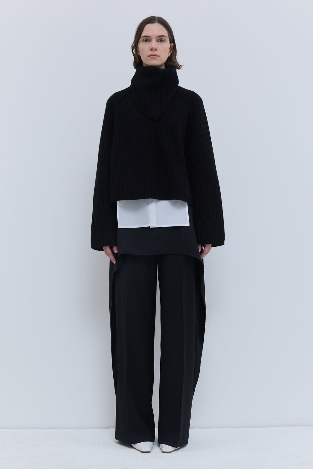 Kapri rib knit hat scarf in black with structured shape