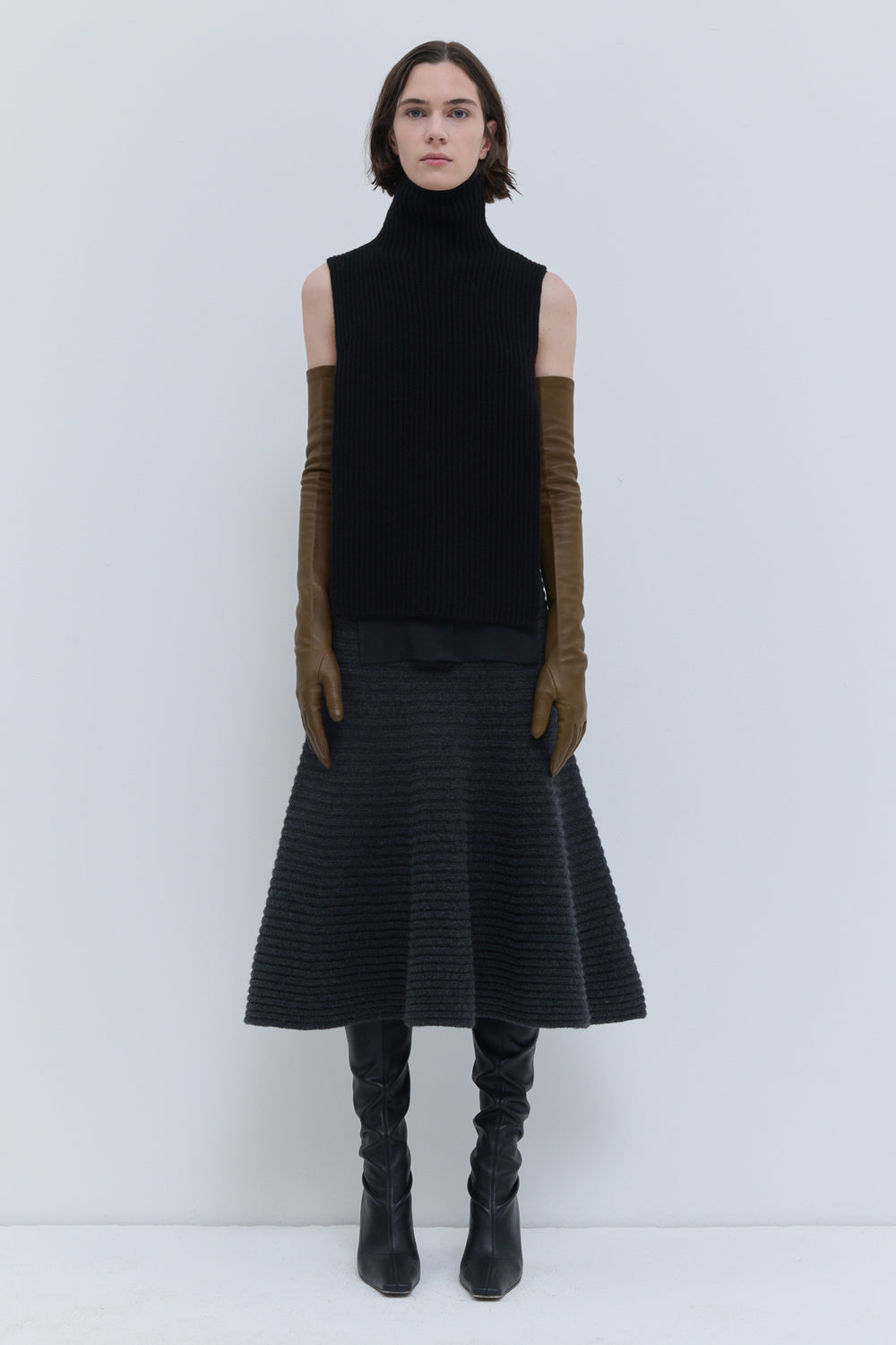 Christian Wijnants Kawsar black ribbed knit bib