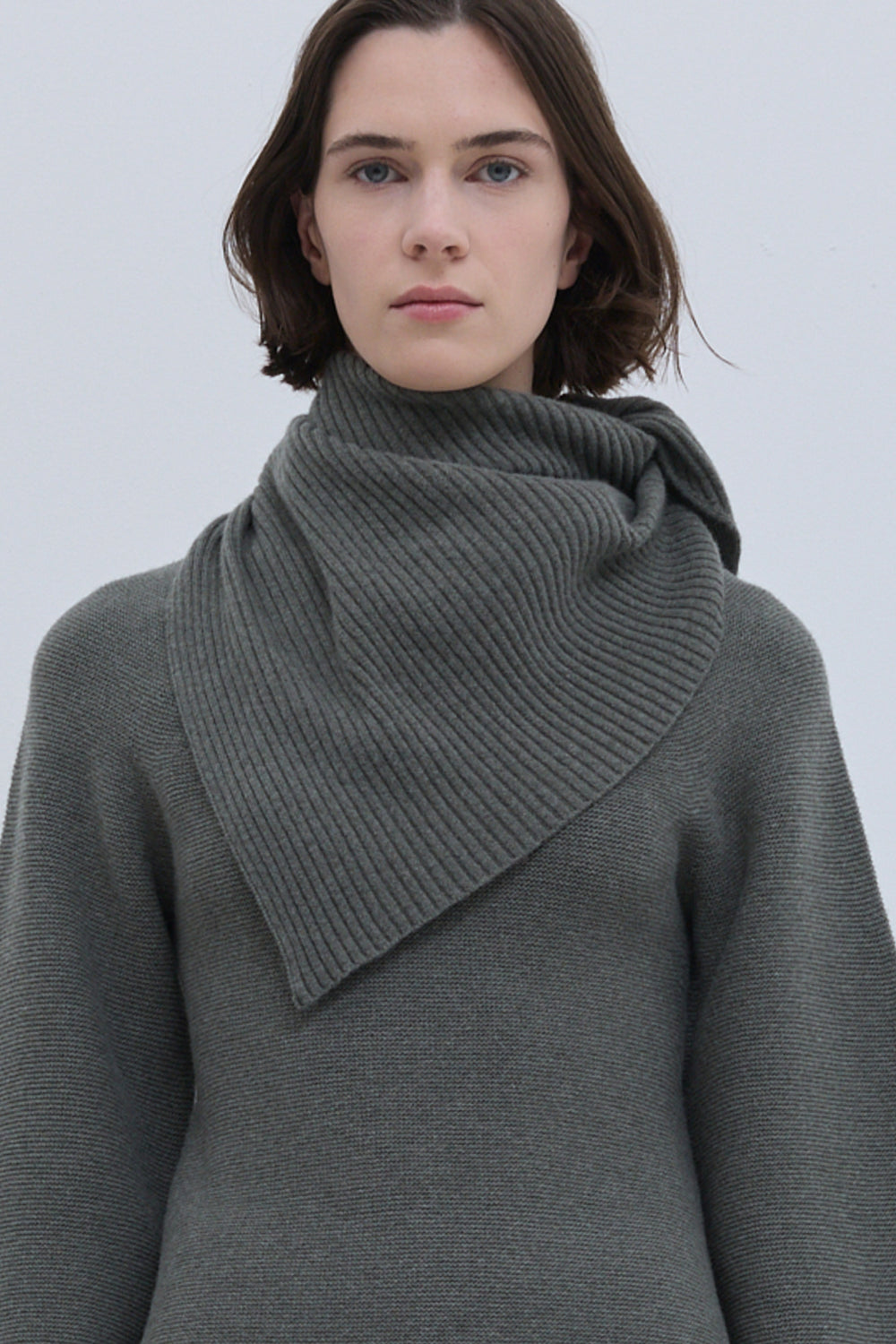 Christian Wijnants Kiko laurel melange triangle ribbed scarf