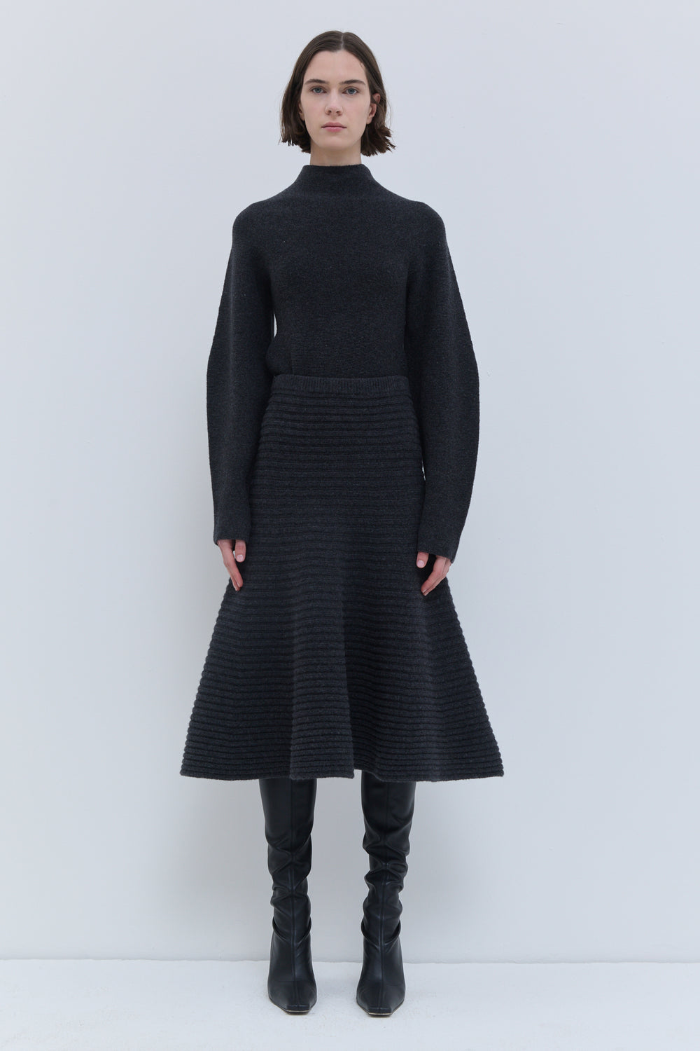 Kissira charcoal ribbed wool skirt in 100% superfine wool