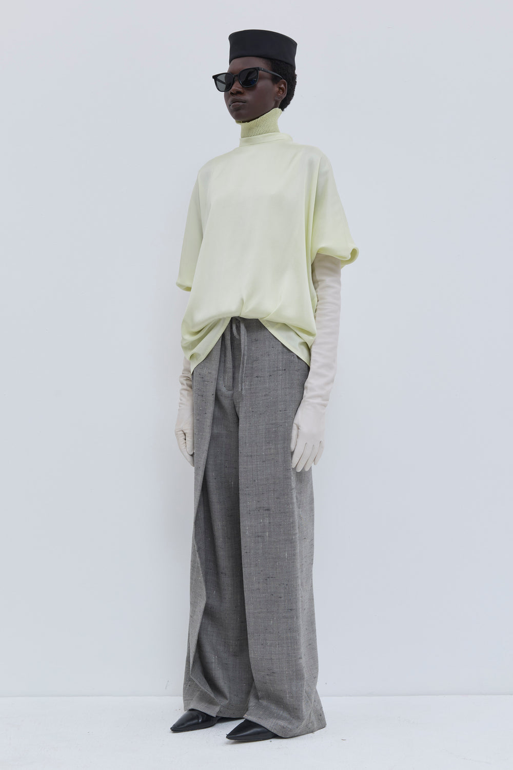 Paire Deep Pleat Wide-Leg Trousers