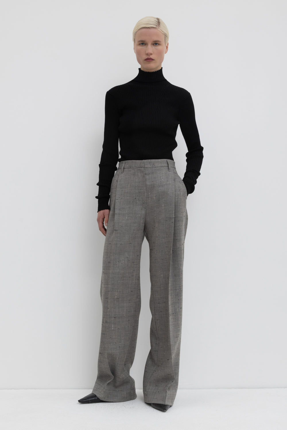 Oat chartreux loose wool trousers in 100% RWS virgin wool