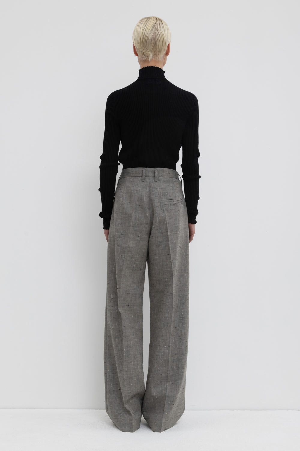 Oat chartreux loose wool trousers in 100% RWS virgin wool