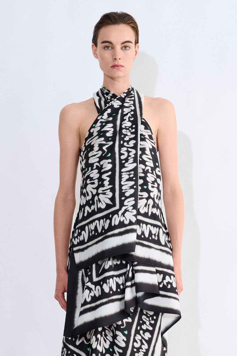 Tumbaia Scarf Top