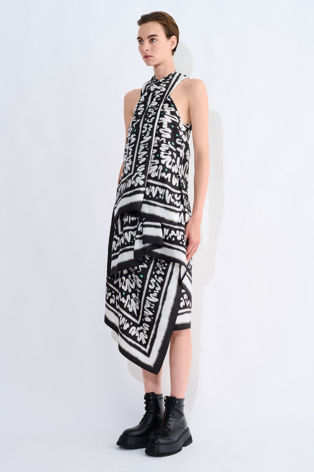 Tumbaia Scarf Top