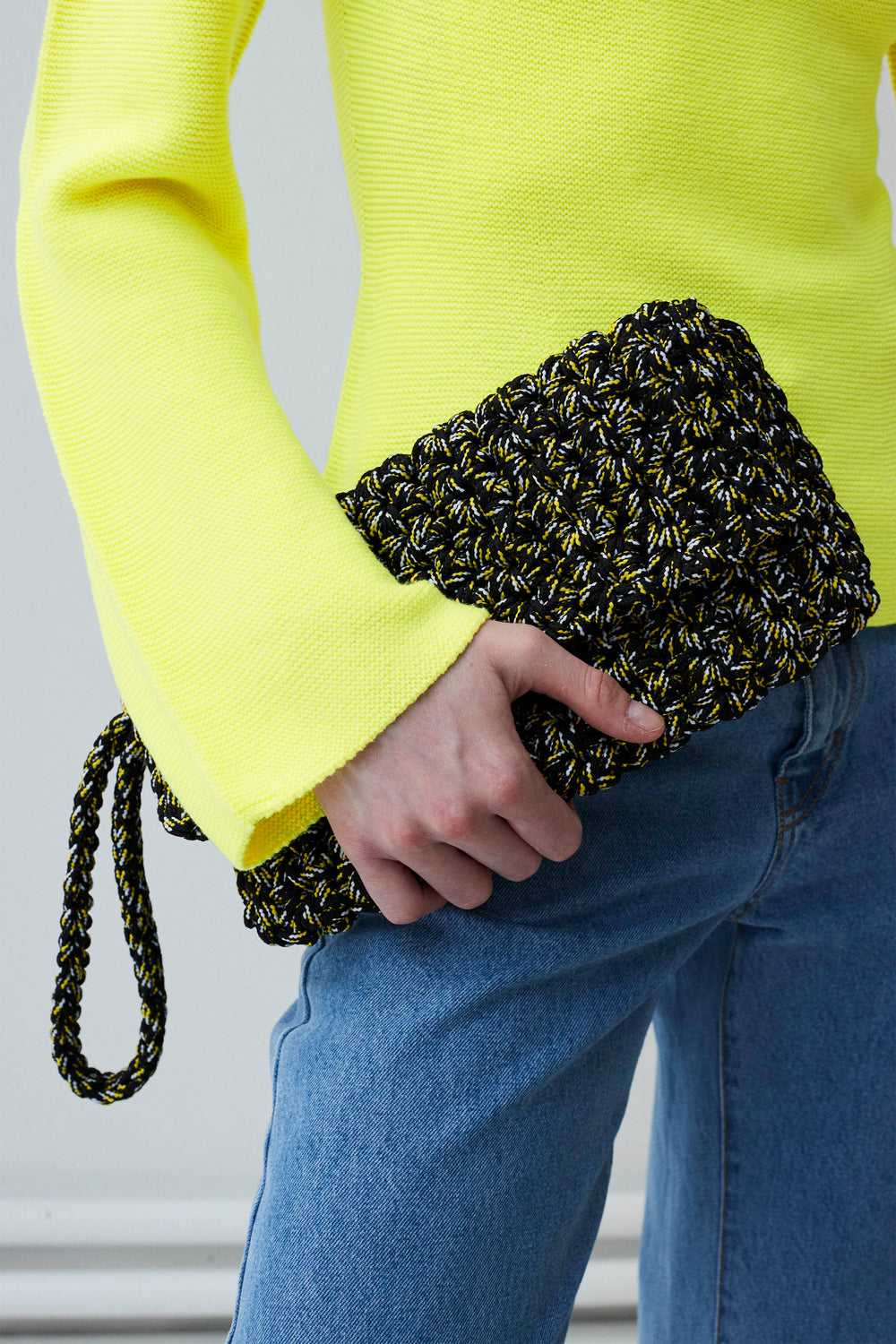 Alia crochet clutch